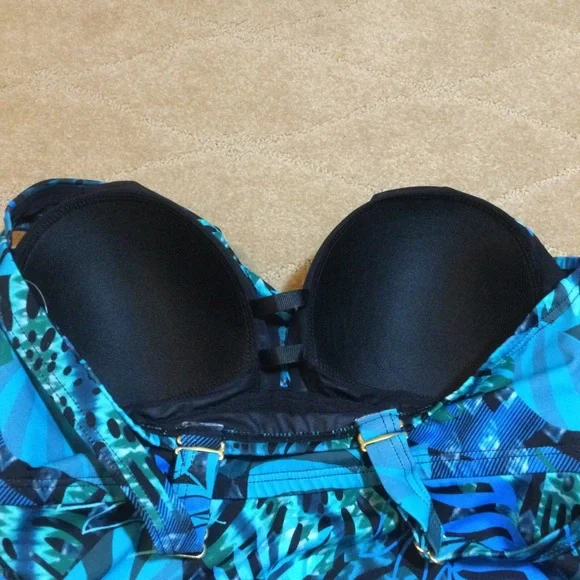 Swimsuits For All NWT V-Neck Flyaway Tankini Top, size 8 - Picture 5 of 7